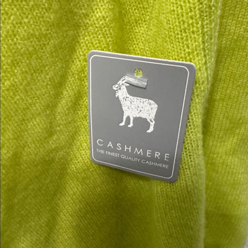 Vibrant Lime Green 💯 cashmere Shawl/ Wrap. OS.NWT. - Picture 8 of 8